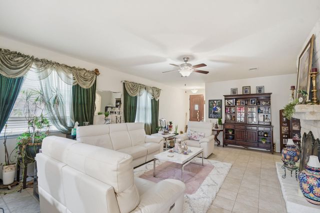 310 Durata DR, San Marcos, TX 78666