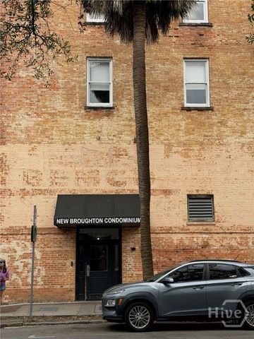 310 W Broughton Street 2002, Savannah, GA 31401