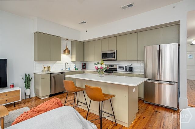 310 W Broughton Street 2002, Savannah, GA 31401