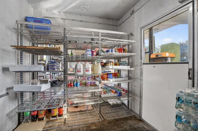 Farm Store Franchise For Sale In Hialeah Gardens, Hialeah Gardens, FL 33018