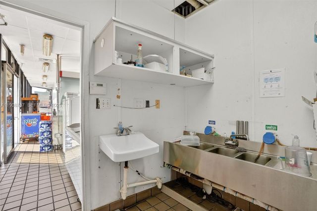 Farm Store Franchise For Sale In Hialeah Gardens, Hialeah Gardens, FL 33018