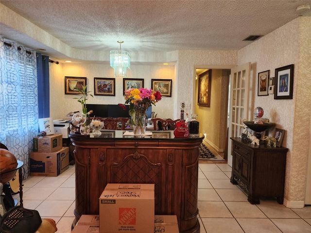 8705 NW 38th Drive 7b, Coral Springs, FL 33065