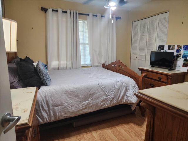 8705 NW 38th Drive 7b, Coral Springs, FL 33065