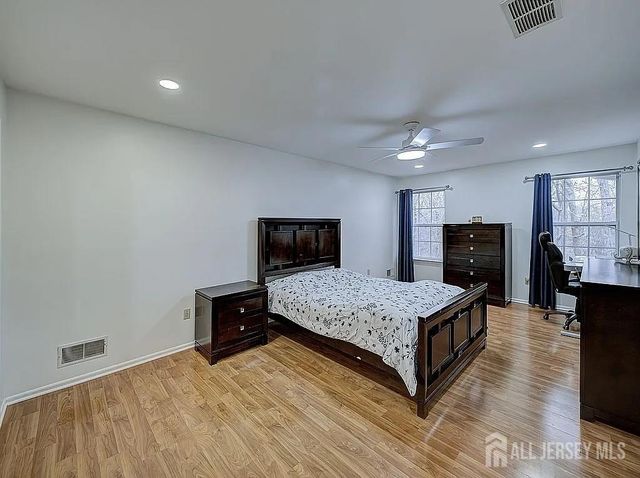 351 Bowler Court, Piscataway, NJ 08854