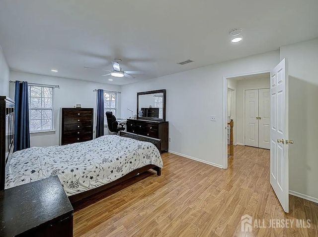 351 Bowler Court, Piscataway, NJ 08854