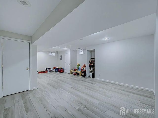 351 Bowler Court, Piscataway, NJ 08854