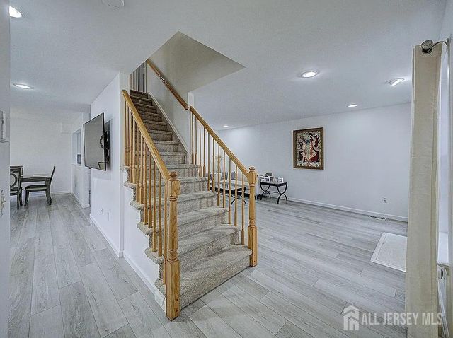 351 Bowler Court, Piscataway, NJ 08854