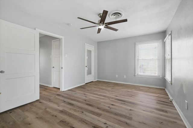 2104 W Lotus Avenue, Fort Worth, TX 76111
