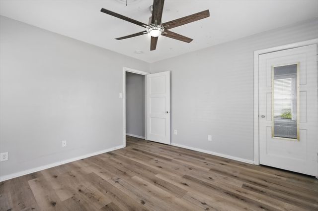 2104 W Lotus Avenue, Fort Worth, TX 76111
