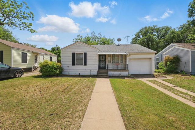2104 W Lotus Avenue, Fort Worth, TX 76111