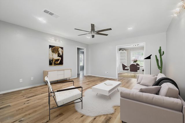 2104 W Lotus Avenue, Fort Worth, TX 76111