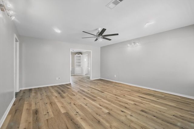 2104 W Lotus Avenue, Fort Worth, TX 76111