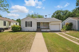 2104 W Lotus Avenue, Fort Worth, TX 76111
