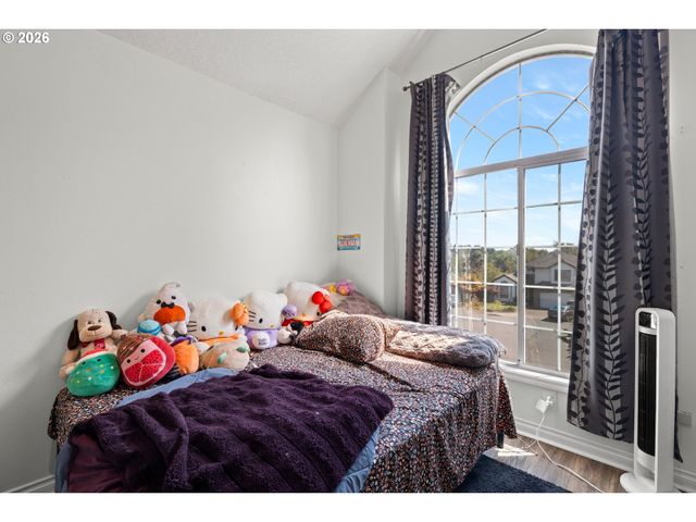 16085 Nw HARRIET Ct, Beaverton, OR 97006