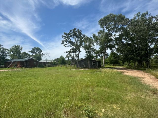 38056 S Bonnie Lake Drive, Hempstead, TX 77445