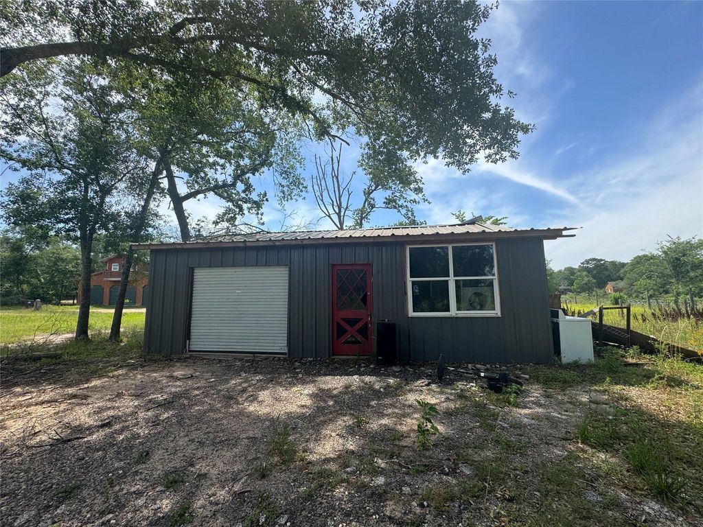 38056 S Bonnie Lake Drive, Hempstead, TX 77445