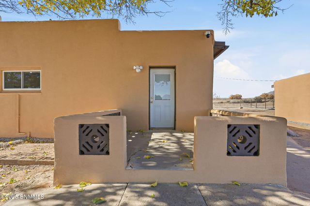 1325 Hoskins Lane, Las Cruces, NM 88007