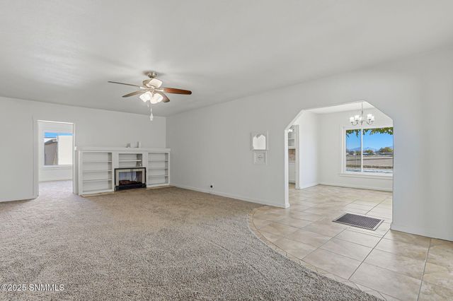 1325 Hoskins Lane, Las Cruces, NM 88007