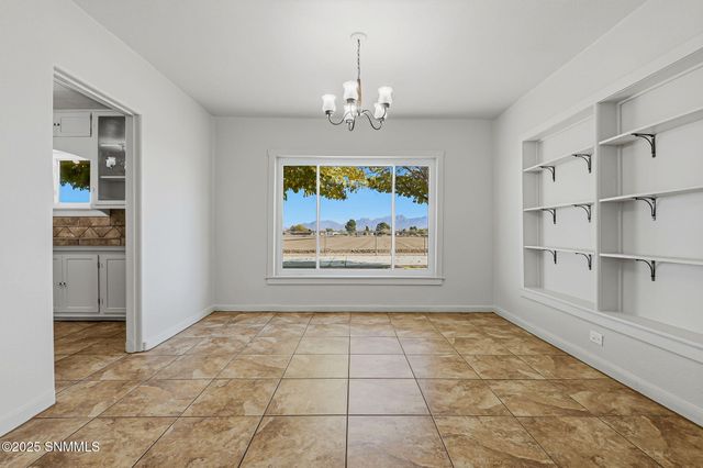 1325 Hoskins Lane, Las Cruces, NM 88007
