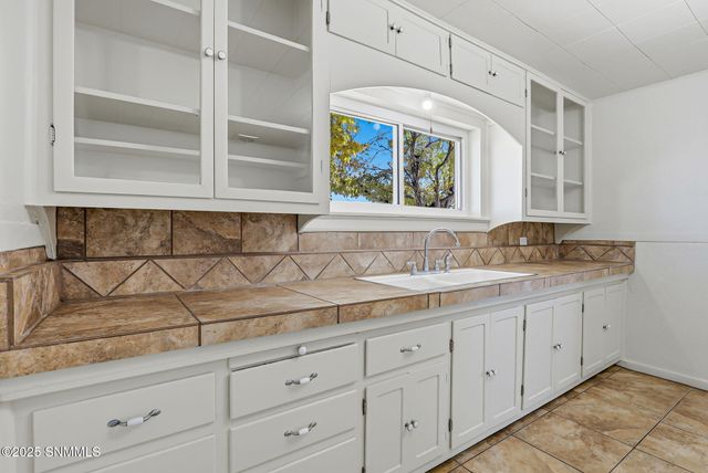 1325 Hoskins Lane, Las Cruces, NM 88007