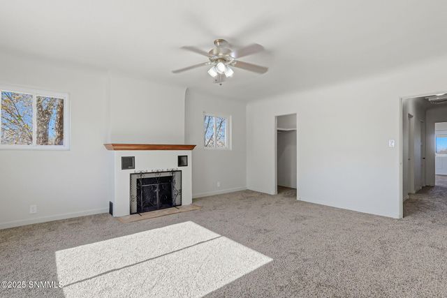 1325 Hoskins Lane, Las Cruces, NM 88007