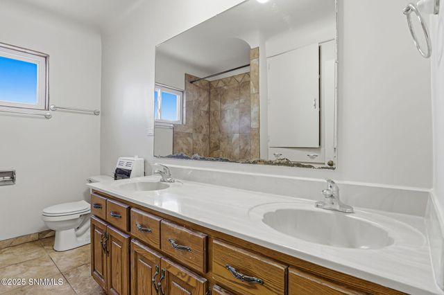 1325 Hoskins Lane, Las Cruces, NM 88007