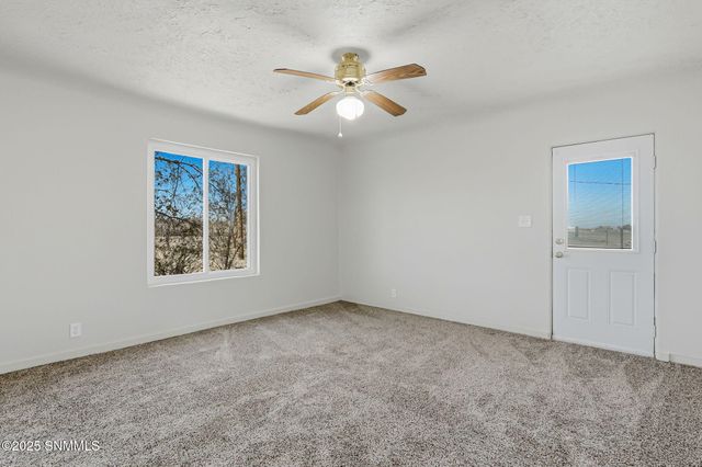 1325 Hoskins Lane, Las Cruces, NM 88007