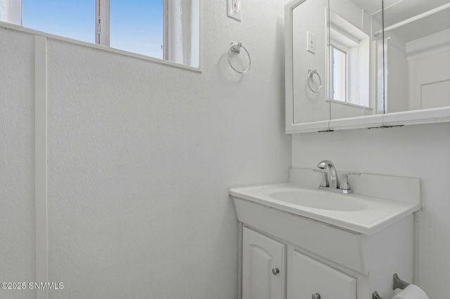 1325 Hoskins Lane, Las Cruces, NM 88007