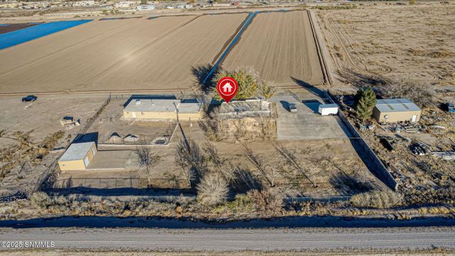 1325 Hoskins Lane, Las Cruces, NM 88007