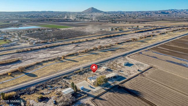 1325 Hoskins Lane, Las Cruces, NM 88007