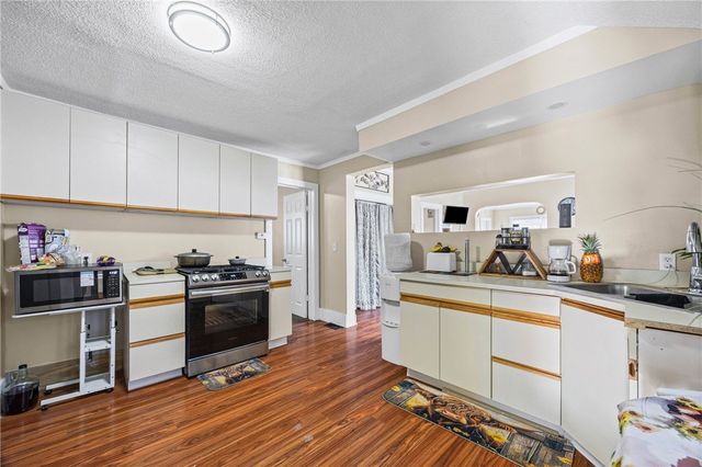 193 Myrtle Street, Rochester, NY 14606