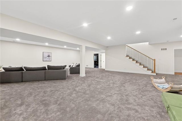 21851 179th Street, Tonganoxie, KS 66086