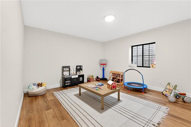 21851 179th Street, Tonganoxie, KS 66086