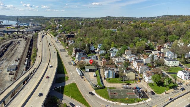 2320 California Ave, Marshall Shadeland, PA 15212