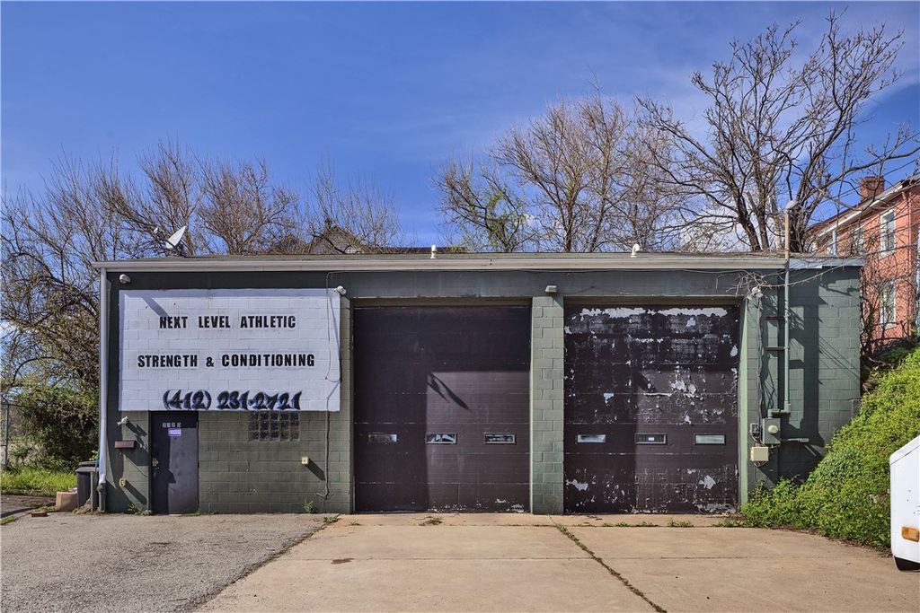 2320 California Ave, Marshall Shadeland, PA 15212