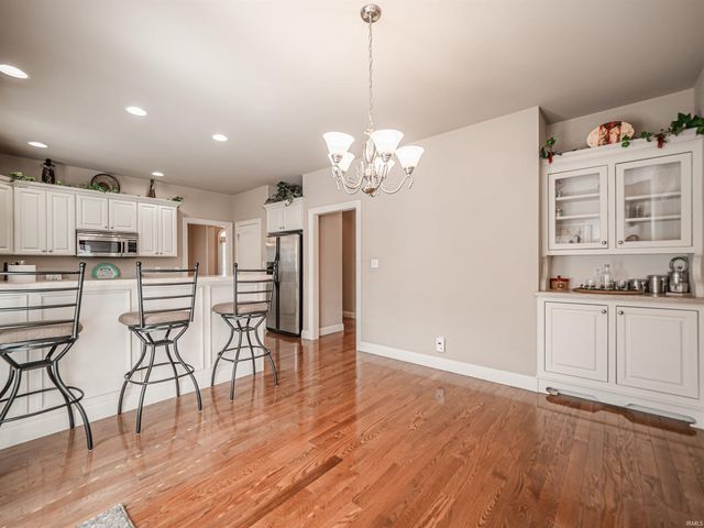 10411 Lauren Court, Newburgh, IN 47630