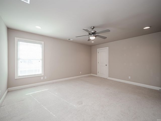 10411 Lauren Court, Newburgh, IN 47630