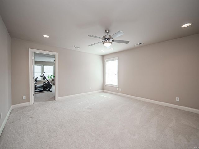 10411 Lauren Court, Newburgh, IN 47630