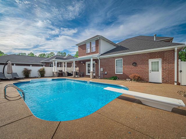 10411 Lauren Court, Newburgh, IN 47630