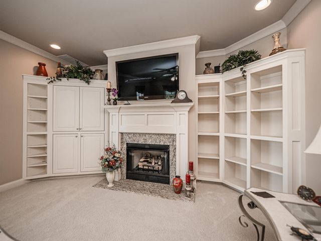 10411 Lauren Court, Newburgh, IN 47630