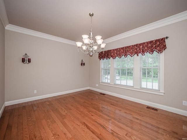 10411 Lauren Court, Newburgh, IN 47630