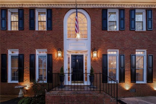 1728 Barrington Circle, Marietta, GA 30062