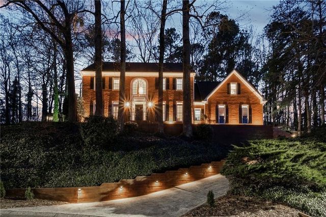 1728 Barrington Circle, Marietta, GA 30062