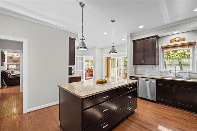 1728 Barrington Circle, Marietta, GA 30062