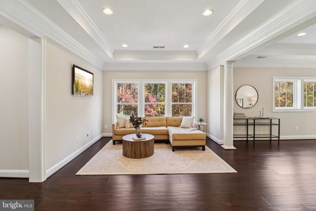 5800 FOX CHAPEL ESTATES DR, Fairfax, VA 22030