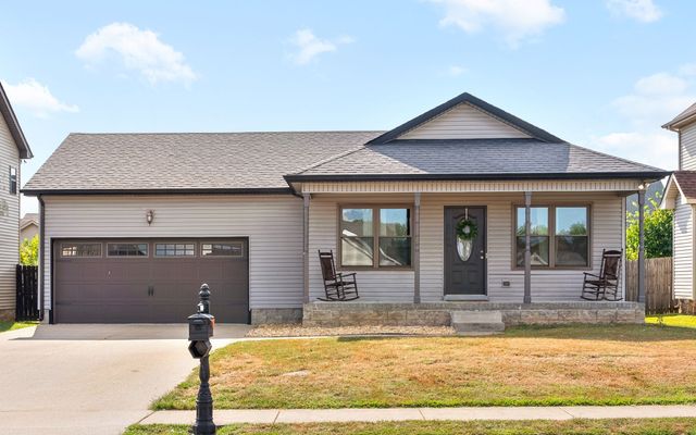 3760 Silver Fox Ln, Clarksville, TN 37040
