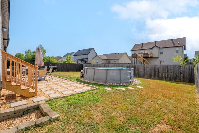 3760 Silver Fox Ln, Clarksville, TN 37040