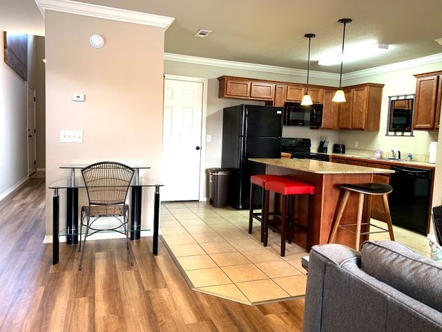 1071 W Malibu Avenue, Fayetteville, AR 72703