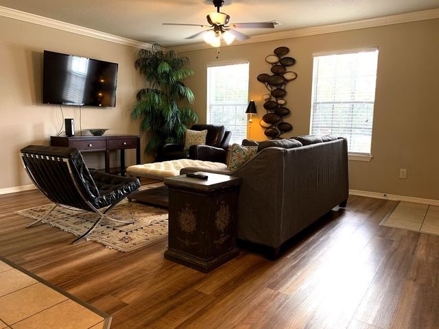 1071 W Malibu Avenue, Fayetteville, AR 72703