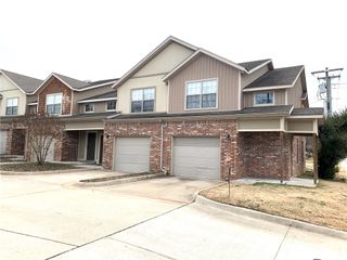 1071 W Malibu Avenue, Fayetteville, AR 72703